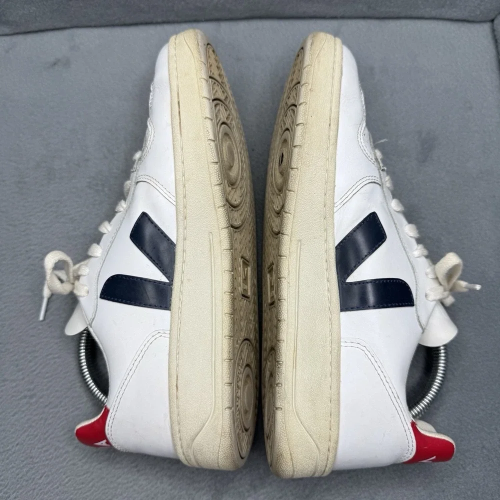 VEJA V-10 Women's Size 8 EU 39 White Leather Navy Red Low Top Sneakers